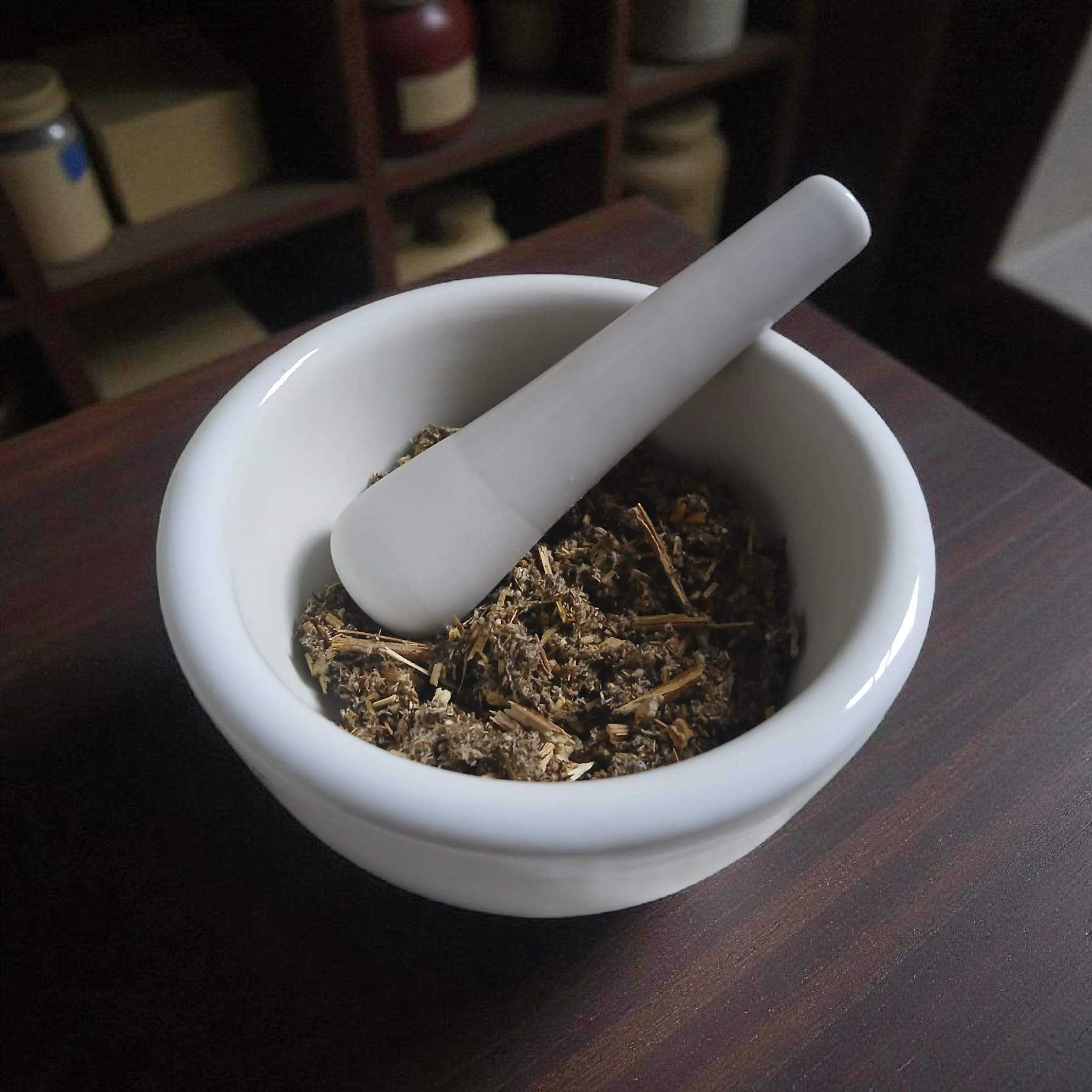 Mugwort Herb (Artemisia vulgaris) — Bulk Dried Herb